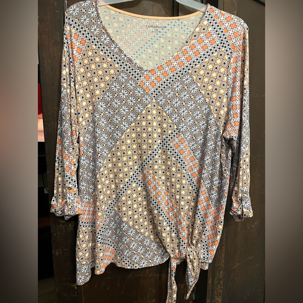 Croft & Barrow long sleeve light floral colors size 2x